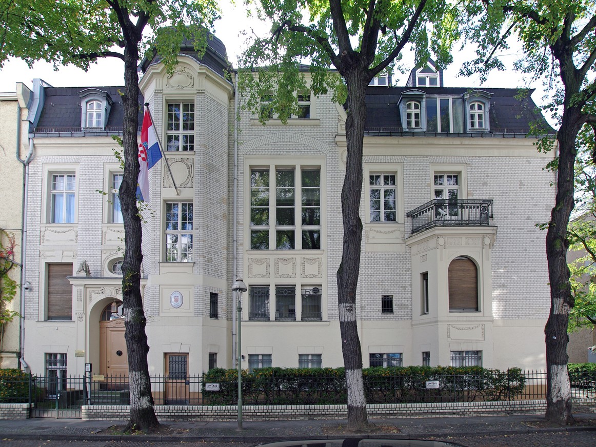 Einst als Villa Geisberg (1905/06) errichtet, heute Botschaft von Kroatien: Villa in der Schöneberger Ahornstraße 4, Berlin - Foto: Kroatische Botschaft Berlin