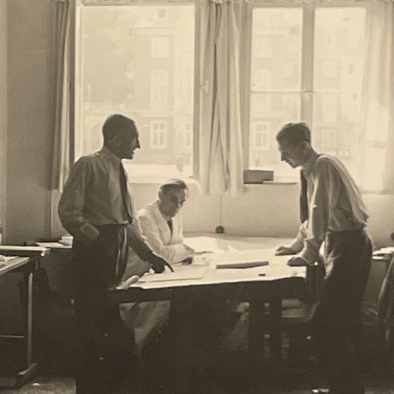 A-Z Architekten: Hans Malwitz - Besprechung im Baubüro, Münster - Foto: privat