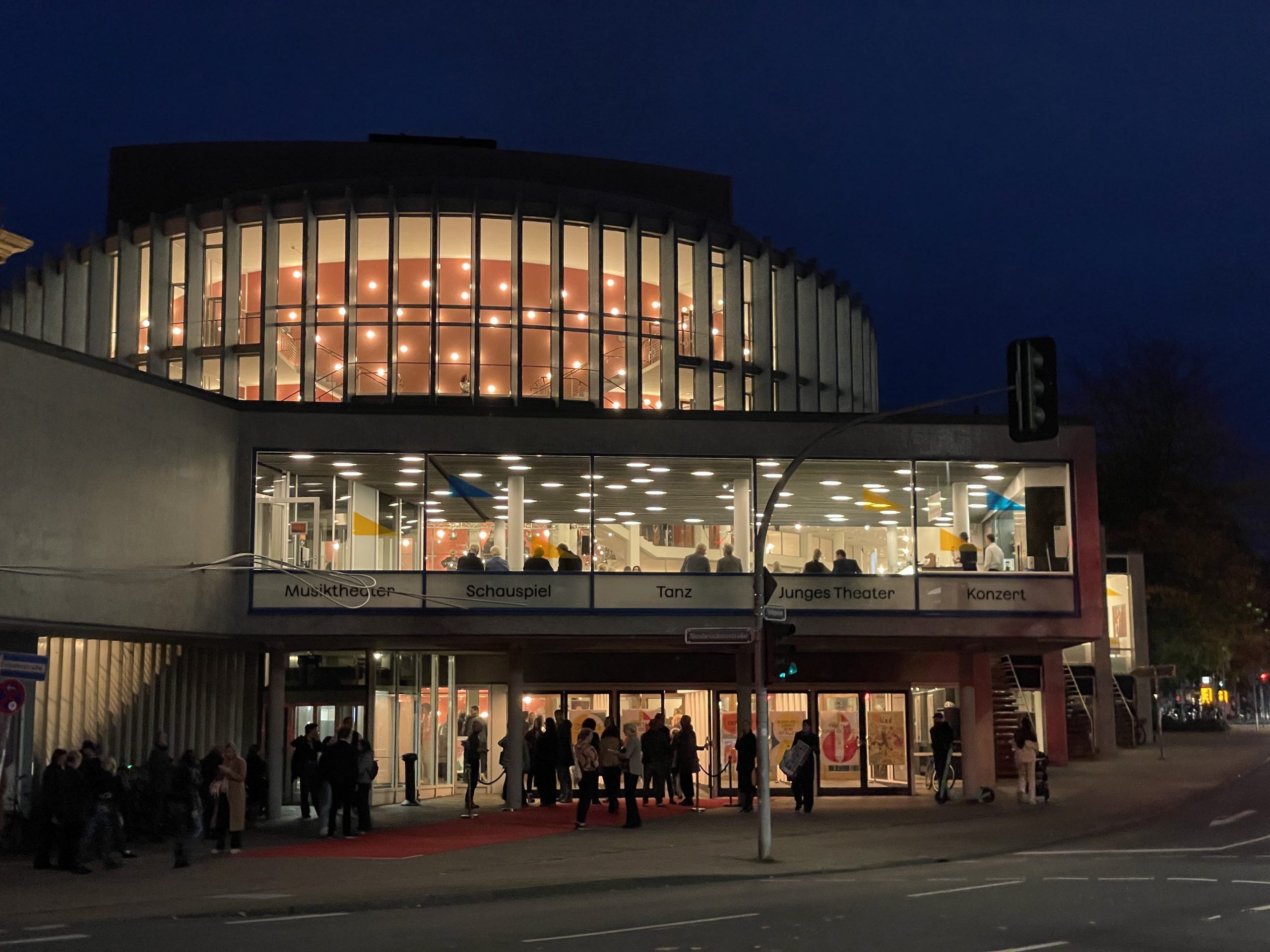 Theater Münster: Architektenteam (Harald Deilmann, Max von Hausen, Ortwin Rave, Werner Ruhnau) - 1952-1956 - Foto: Stefan Rethfeld