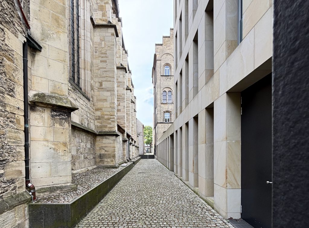 Überwasserkirche, ehem. Priesterseminar und Bischöfliches Generalvikariat Münster (Architekt: Max Dudler, 2005) - Foto: Stefan Rethfeld