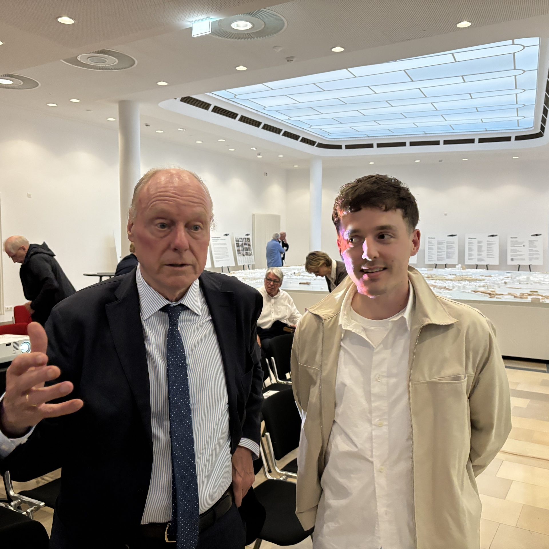 Münster Modell: Stadtmodelle - anderswo, Prof. Kaspar Kraemer (Köln), Jonas Trittmann (Hamburg) - 28.5.26 in Münster - Foto: Münster Modell e. V.