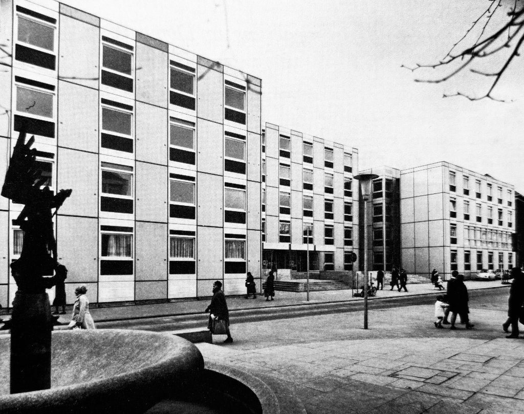 Bernhard Dirksmeier / Heinz Richter: Regierungsgebäude am Domplatz in Münster (1971) - Foto: Dieter Rensing
